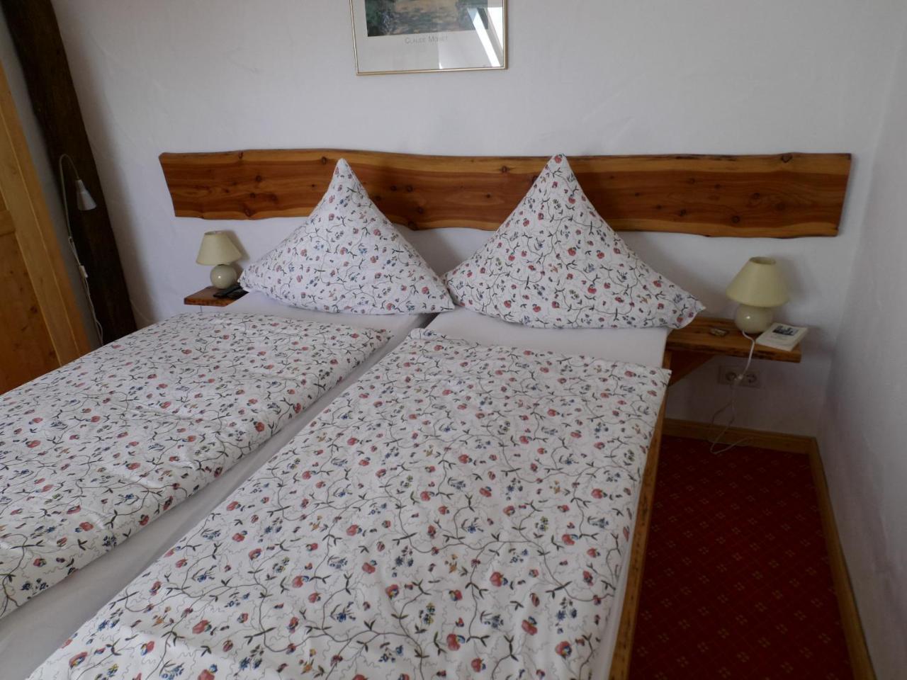 Gasthof Restaurant Und Zur Burgschänke 3*